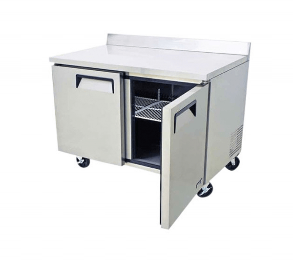 Mesa de Trabajo Sobrinox con Base Congelada - 2 puertas.